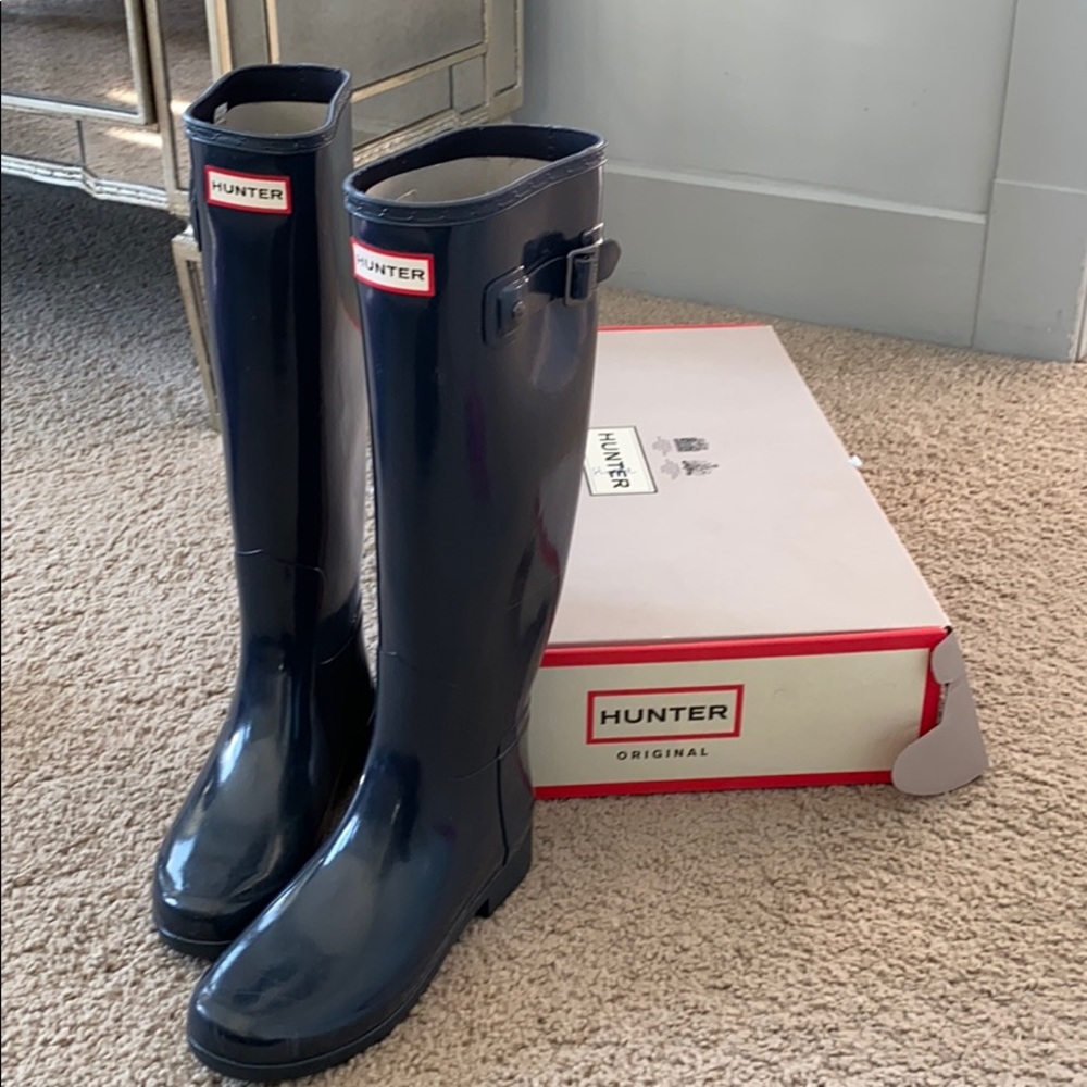Navy hunter boots with box